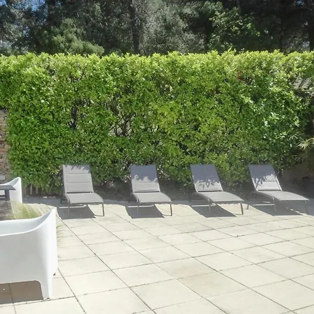 2 Bedroom Cozy In Hébergement de vacances Nébian