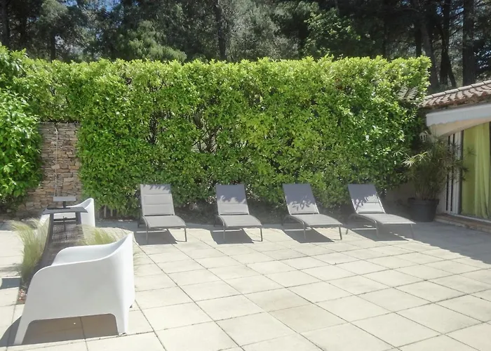 Awesome Home In Nebian Ferienhaus Nébian